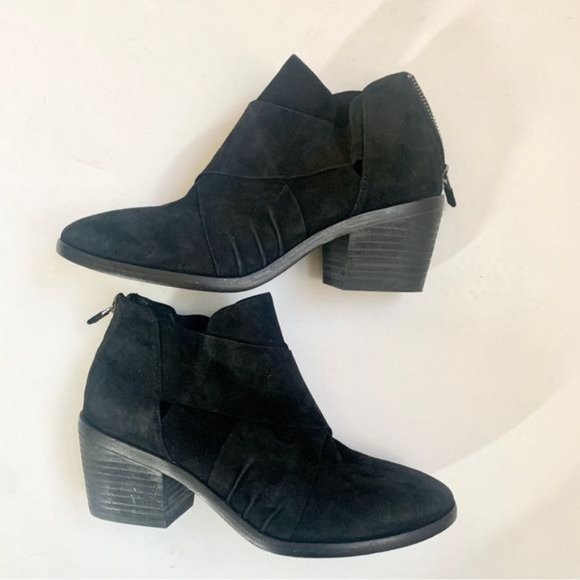 EILEEN FISHER Black Suede Irwin Block Heel Booties Sz 6.5 Comfort Ankle Boot - Picture 2 of 8
